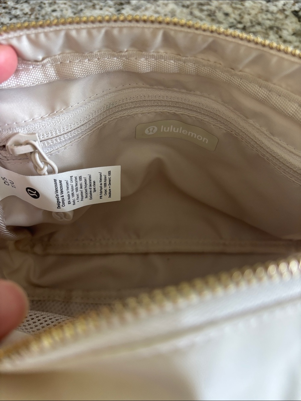 lululemon athletica everywhere crossbody bag 3L - Picture 3 of 11